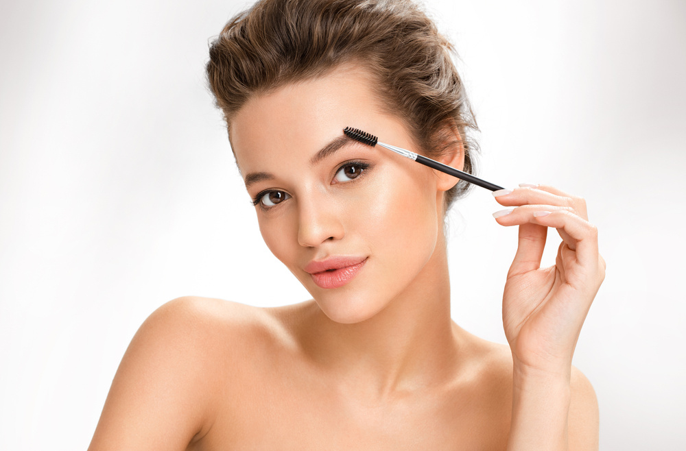 The Best Techniques for Using Brow Powder and Gel