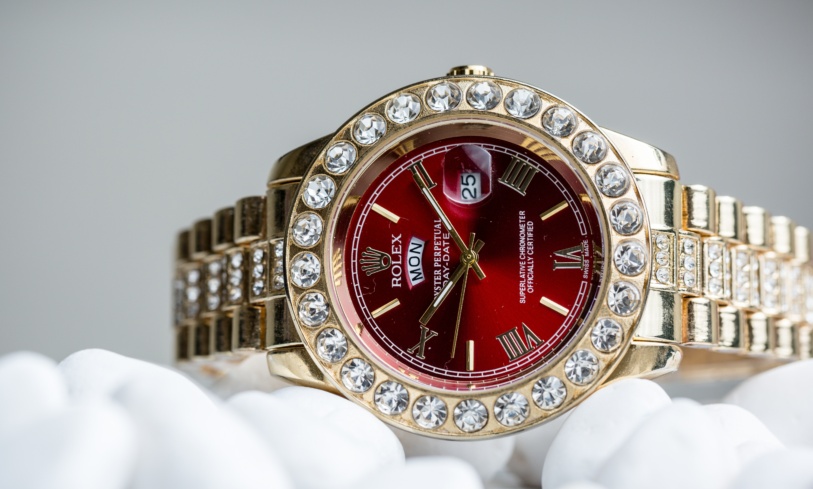 CONSIDERATIONS TO MAKE WHEN BUYING A WOMEN’S WATCH